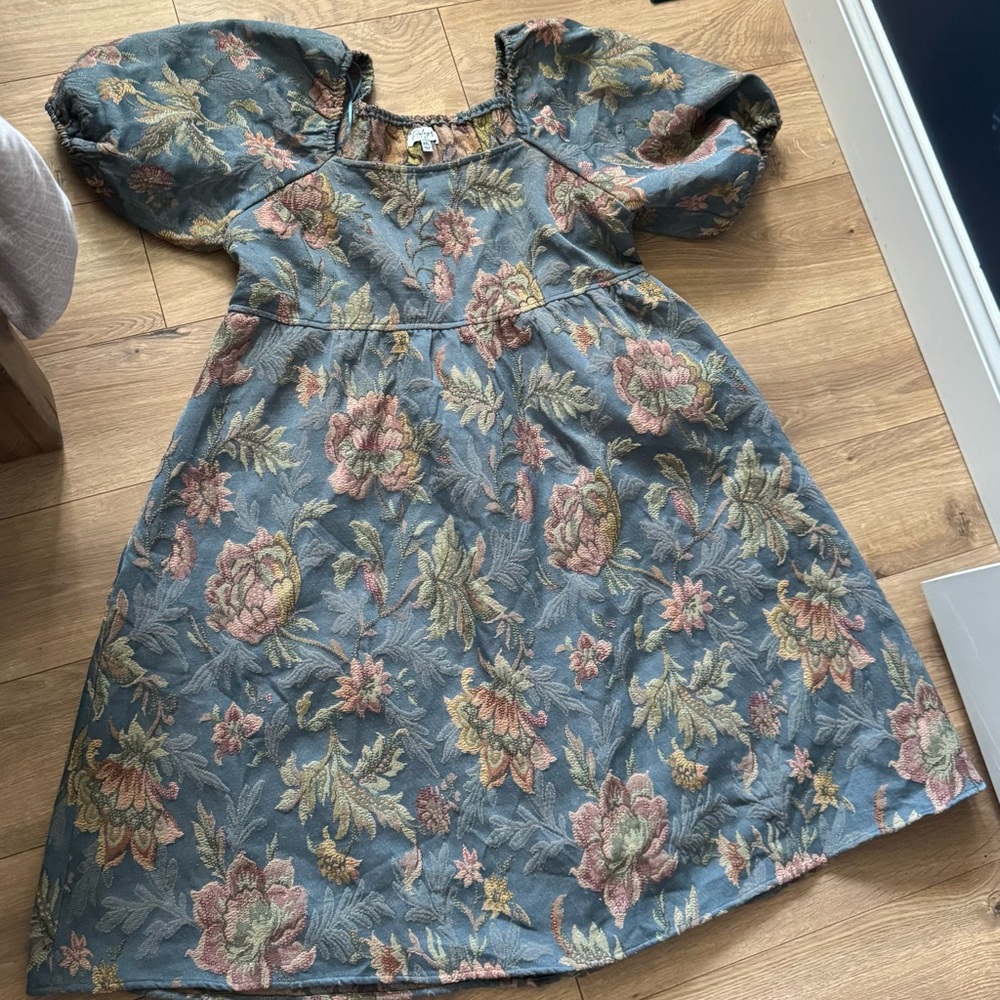 Elegant Floral Puff Sleeve Midi Dress